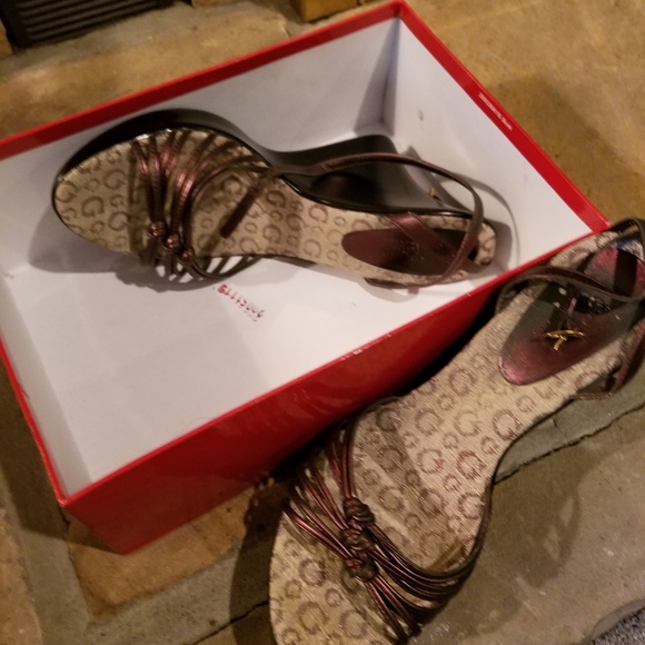 Shoes - Picture 3 of 4